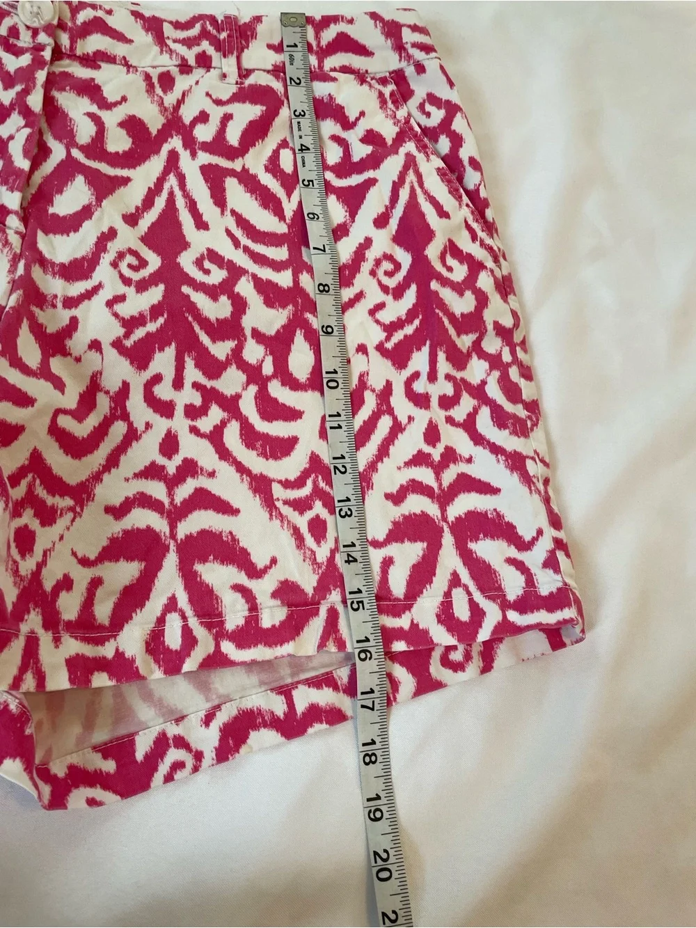 Crown & Ivy Pink and White Patterned Casual Shorts Front & Back Pockets Size 16W